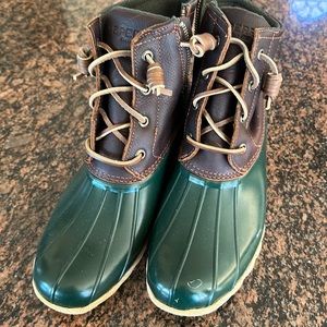 Sperry Duck Boots Green Brown Leather Sz 8 EUC